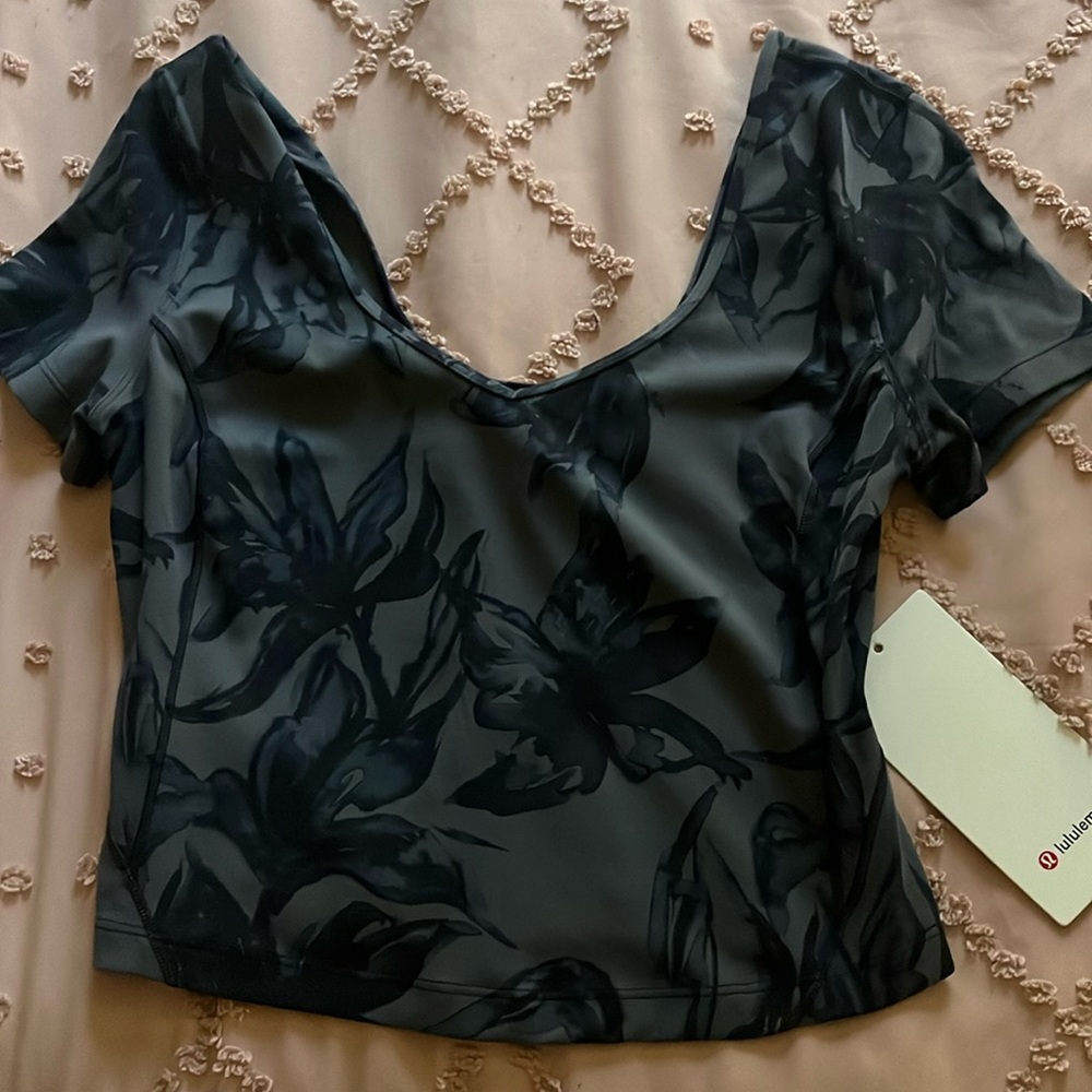 Lululemon Align Tee- NWT
